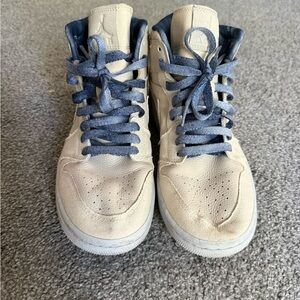 Jordan Women's Sneakers Beige and Navy